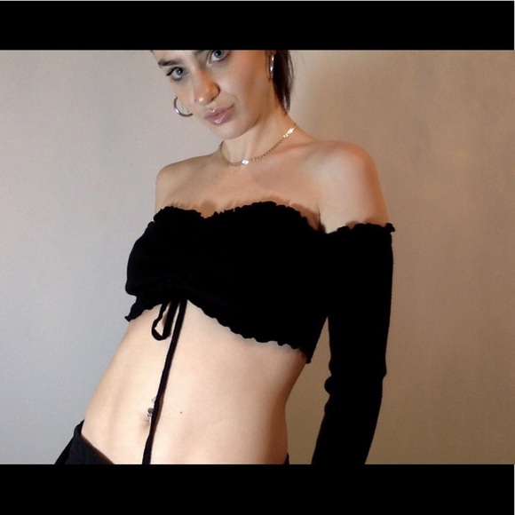 !!tiger mist Over the shoulder long sleeve crop top!! - Picture 3 of 5